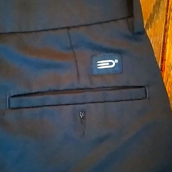 Dockers Golf Men's Black Shorts. Sz 36 - Picture 4 of 6